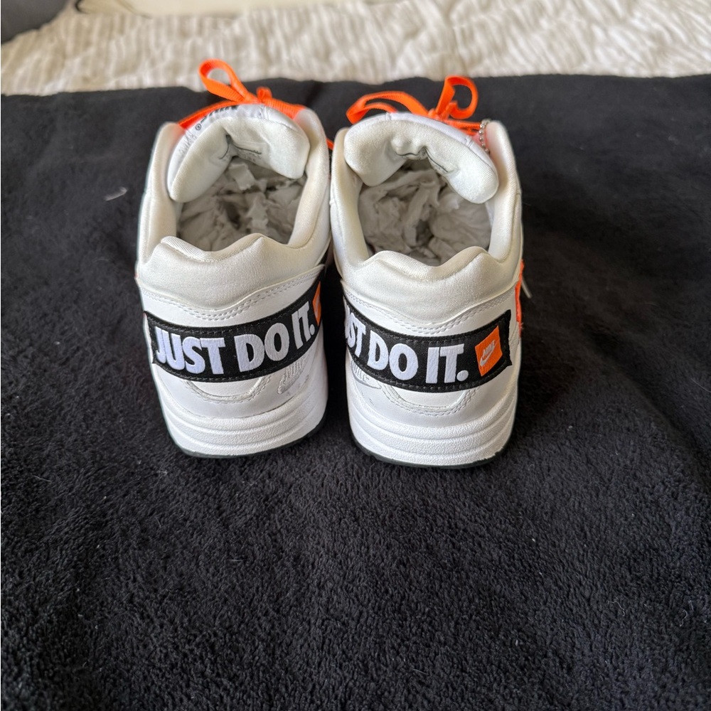 Nike Air Max White and Orange Shoes - Picture 3 of 7